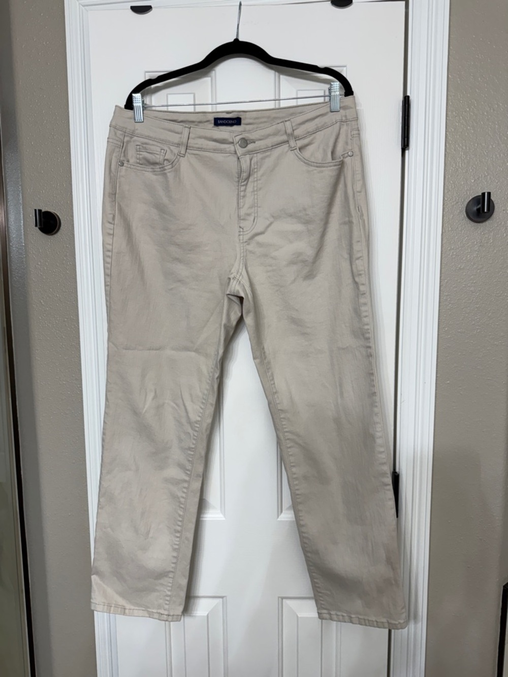 Bandolino Cream Straight-Leg Pants - Jean material Caroline